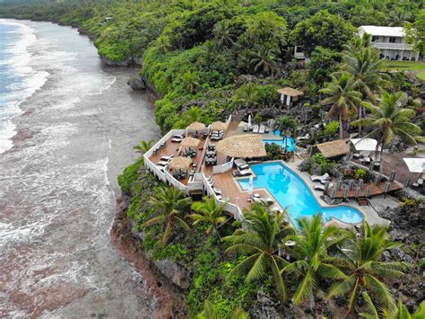 20 Best Resorts & Hotels in Niue [2024] .